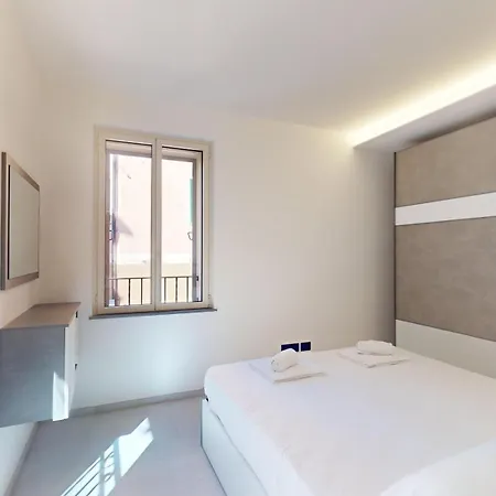 Casa Di Pietra - By Ligooria شقة بيترا ليغوري